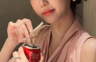 探索17一起吃瓜的美食线路，尽享吃瓜的乐趣与分享
