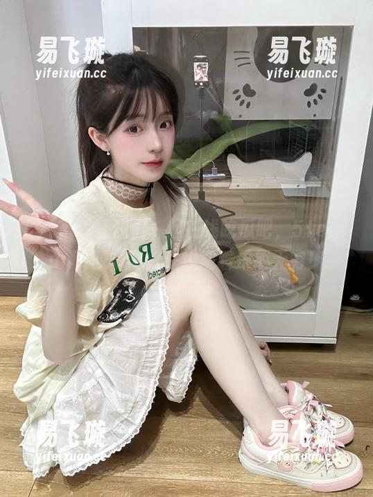 51cg 让我们一起在线吃瓜吧,51cgfun资源丰富,在线观看乐趣无穷!