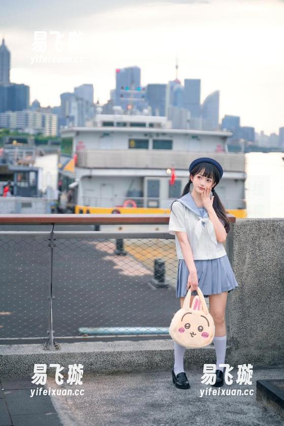 91吃瓜群众 揭秘“91吃瓜群众”的线路,畅享最新吃瓜与娱乐八卦的丰富内容!