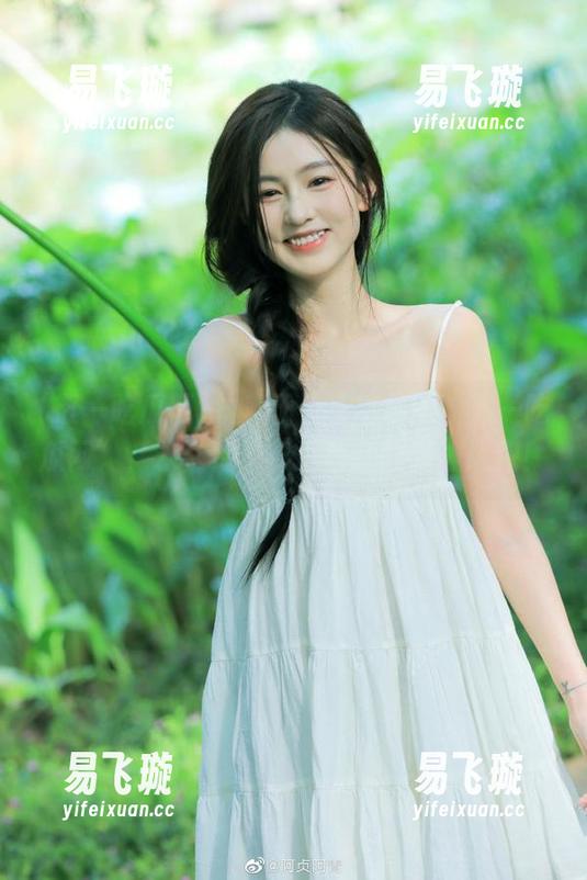 五一吃瓜网 执着于分享热情的“五一吃瓜网”,永久传承热心群众的精神风貌!