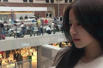 进入“万里长征黑料不打烊最新网站”，发布最新娱乐黑料，躲在你身边的瓜料等你来挖掘！