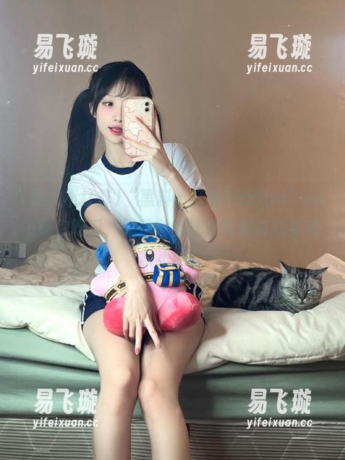 黑料不打烊 “黑料不打烊155fun”app陪你吃瓜,娱乐八卦让你与朋友欢笑畅聊不断!