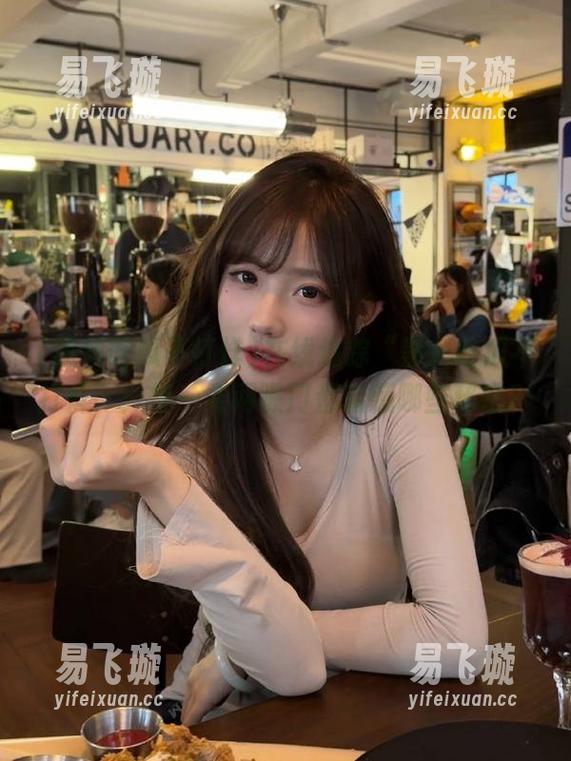 黑料吃瓜不打烊 在线追踪“黑料吃瓜不打烊”:每一条网曝门都暗藏哪些秘密?