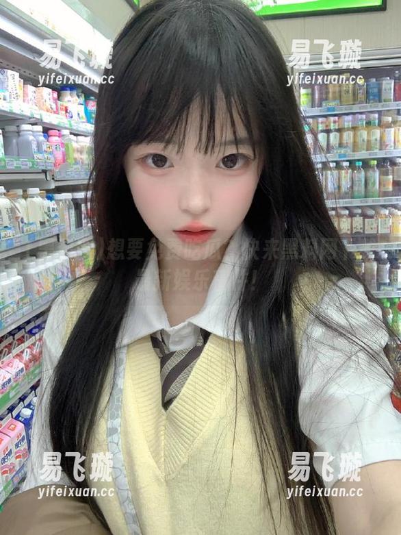 黑料网 想要免费吃瓜?快来黑料网下载最新娱乐稿件!