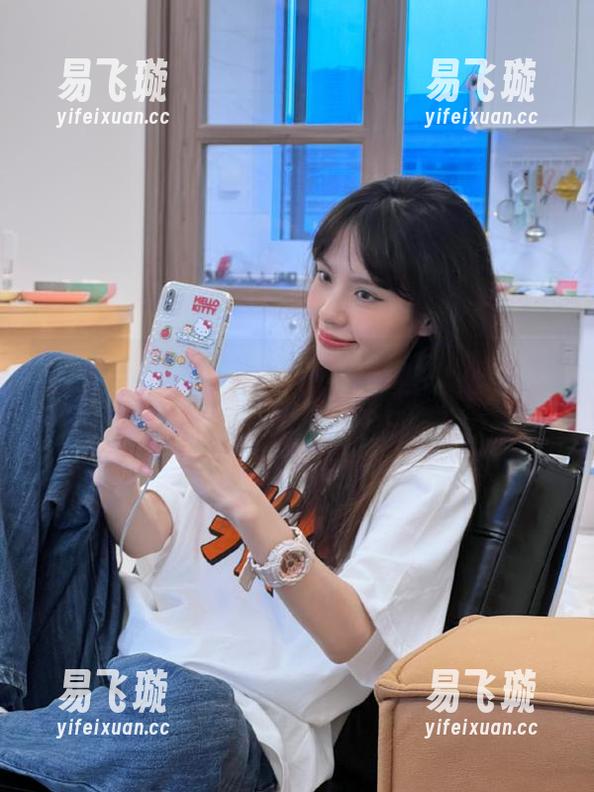 黑料网 想知道明星黑料?快来下载黑料网app获取资讯
