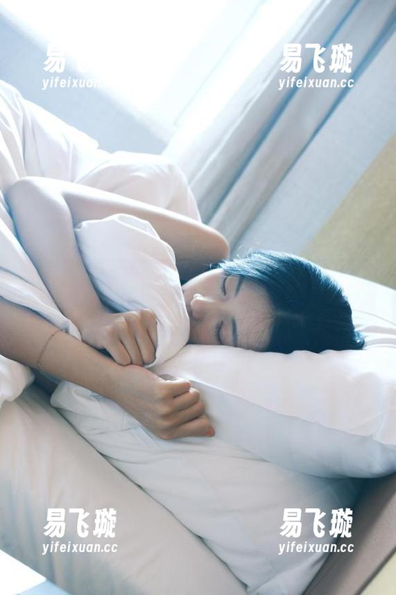 黑瓜吃料 在“黑瓜吃料”苹果版上,畅享每日吃瓜娱乐内容!